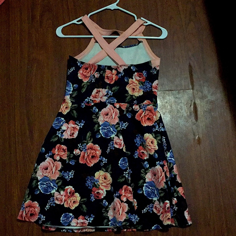 Dress - Picture 3 of 3